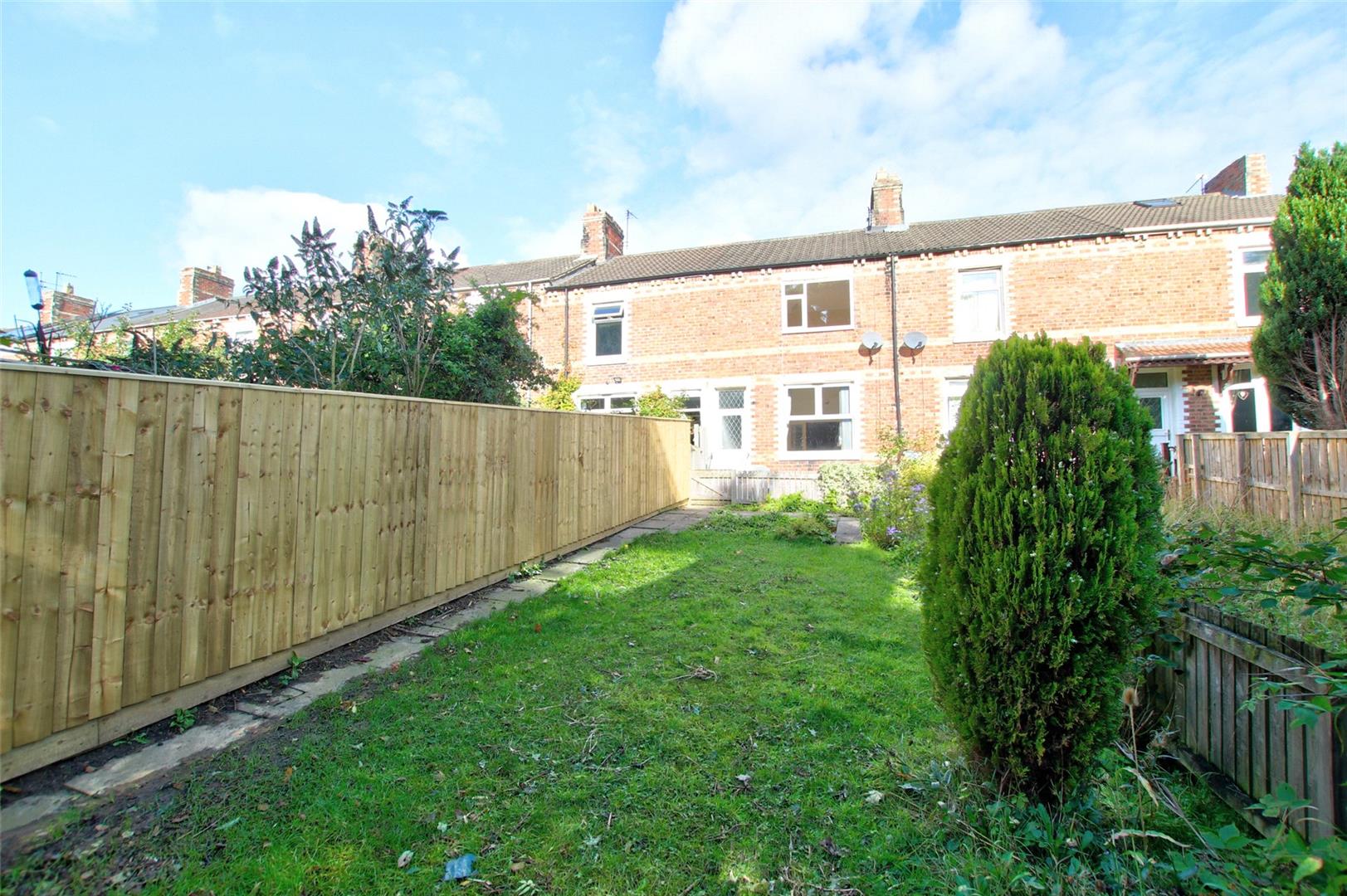 2 Bedroom House - Mid Terrace